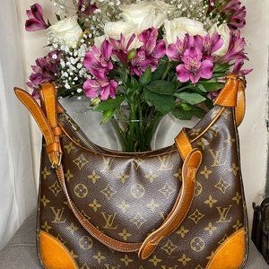 Authentic Louis Vuitton Boulogne 30 Shoulder Bag